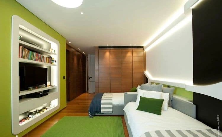 Teak wood and plants - Photo 8