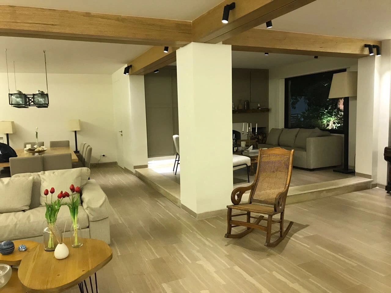 Residence in Amchit - Photo 1